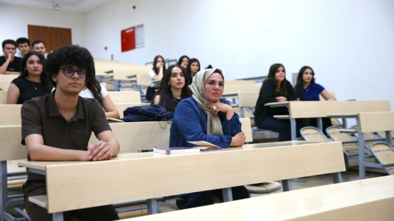 okuyup da avukat mi olacak dediler 44 yasinda universiteli oldu ss38tfBd