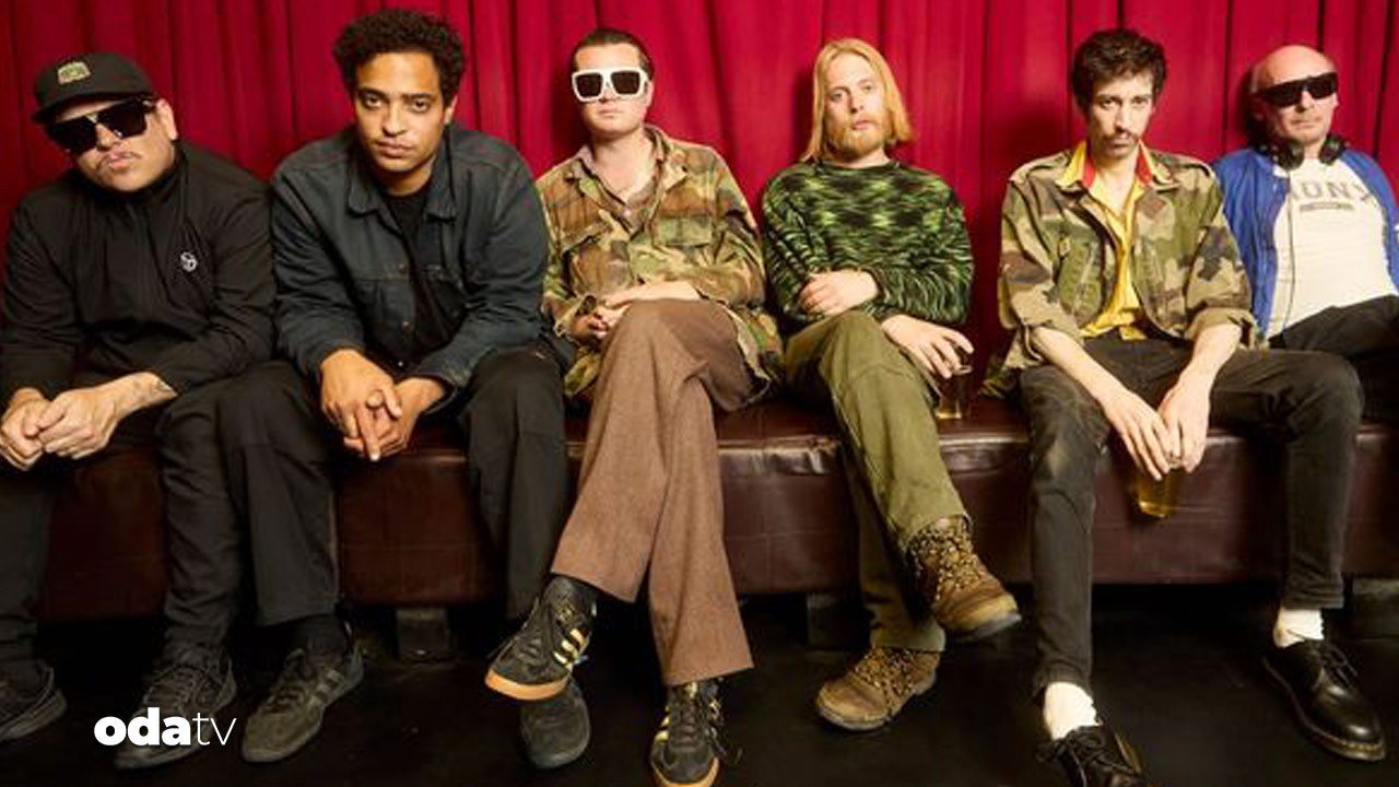 warmduscher ilk kez turkiyede 9h8RLTDh