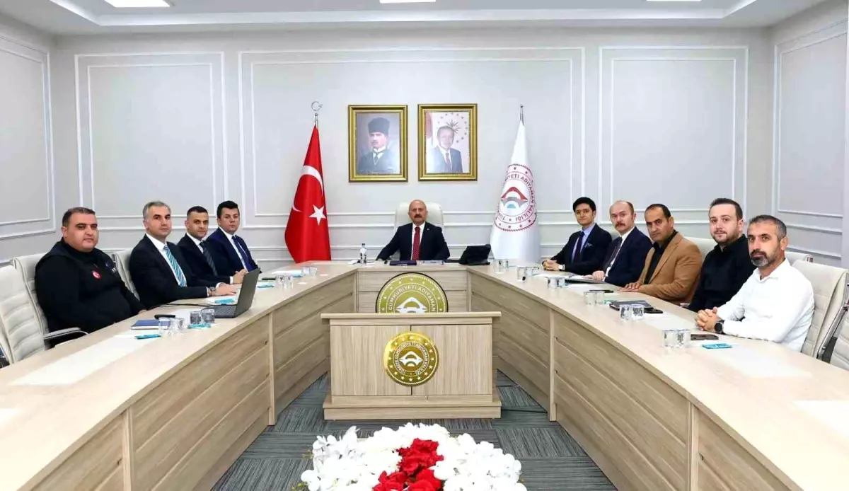 adiyamanda vali yardimcilari degerlendirme toplantisi duzenlendi 7grn9tYA.jpg