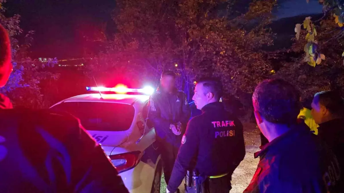 alkol influansli surucu polisi kovalamacaya tuttu IkUEZYMy.jpg