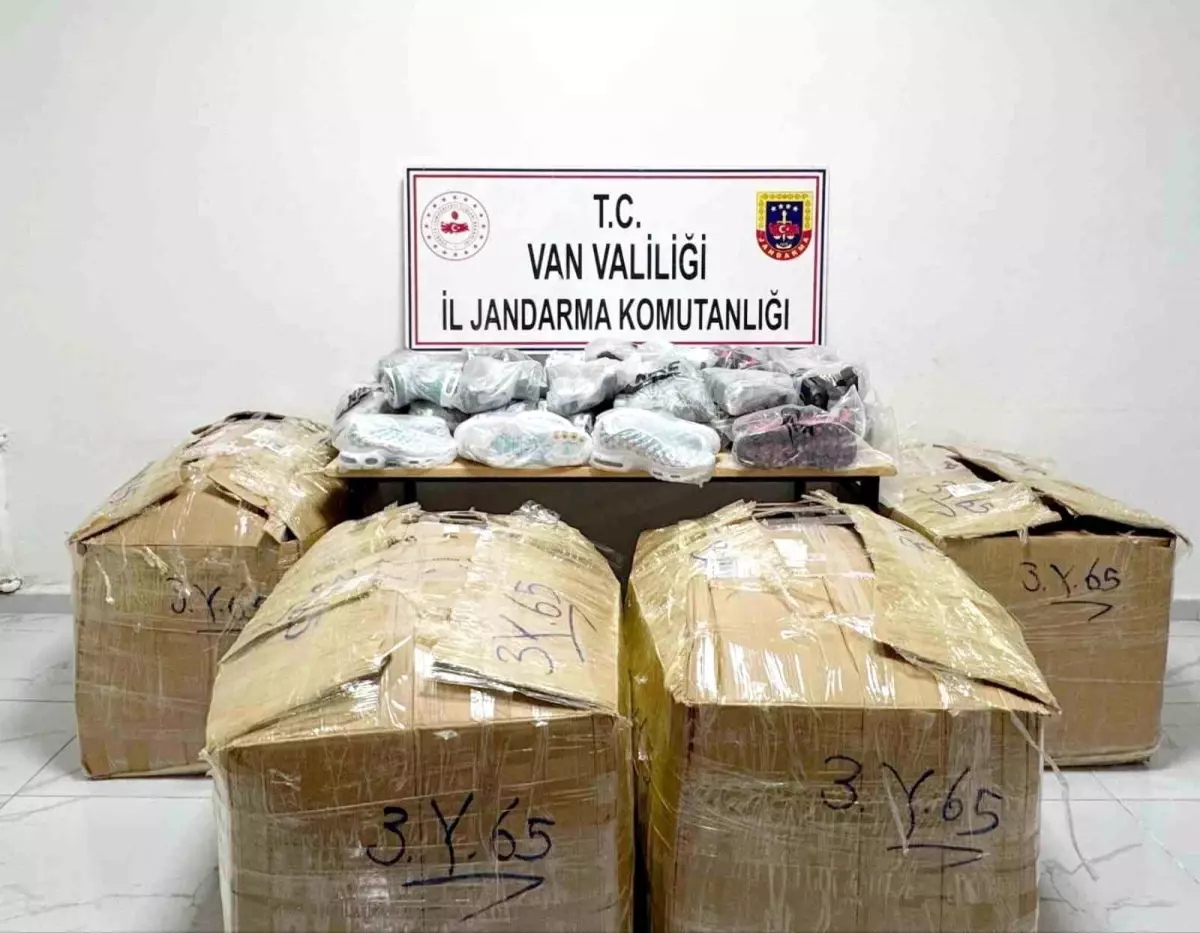 baskalede gumruk kacagi esya ele gecirildi eqqZKPMf.jpg