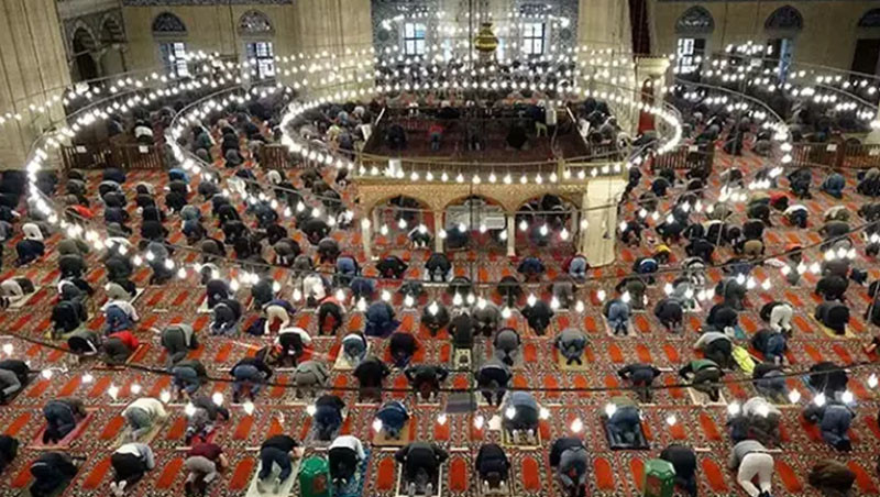 Cuma Namazı Kılınışı