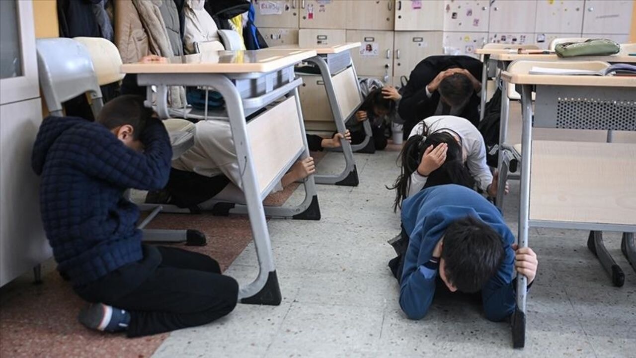 meb duyurdu tum okullarda es zamanli afetlere hazirlik 5KNvMpeG