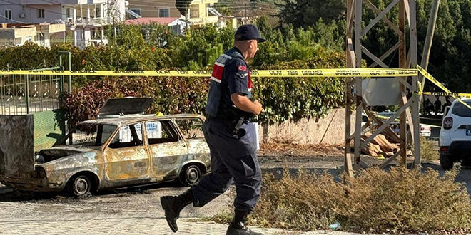 mersinde dehset 1 cocugu oldurdu aracini yakip intihar etti EZnTdAjC.jpg