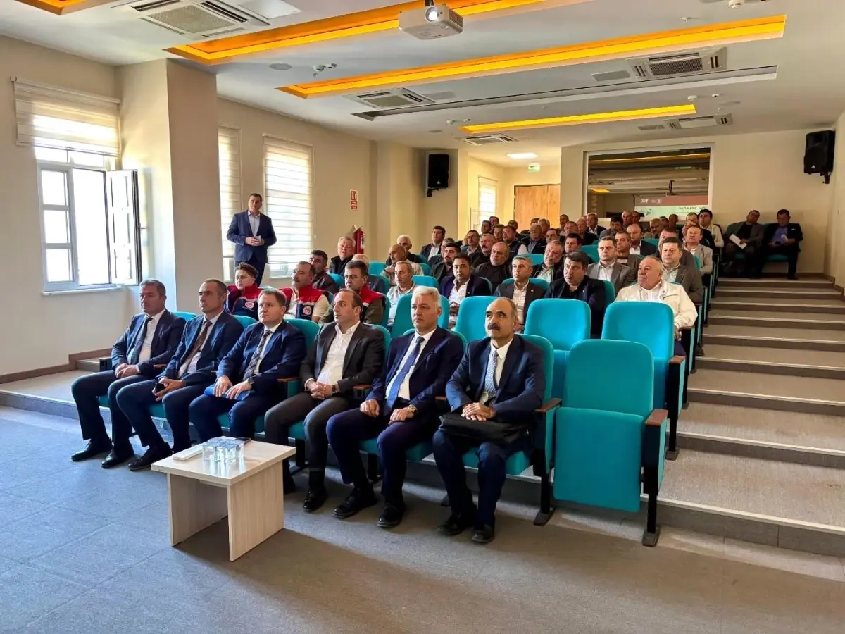 tarim sayimi icin bilgilendirme toplantisi duzenlendi nKQLIT1L.jpg