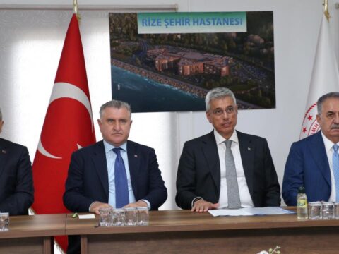 Saglik bakani memisoglu rize sehir hastanesinde incelemelerde bulundu cAUE9yvt